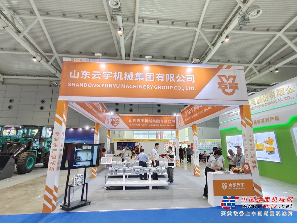 展示硬实力 尊龙凯时车桥盛装亮相2024济南国际工程机械暨装备制造业产业链博览会